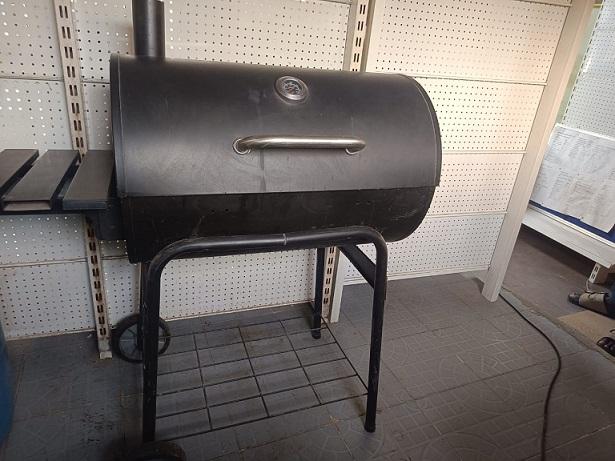 Outdoor Black Coated Barbeque Grill | With Wheels, Ojo, Lagos - Image 1