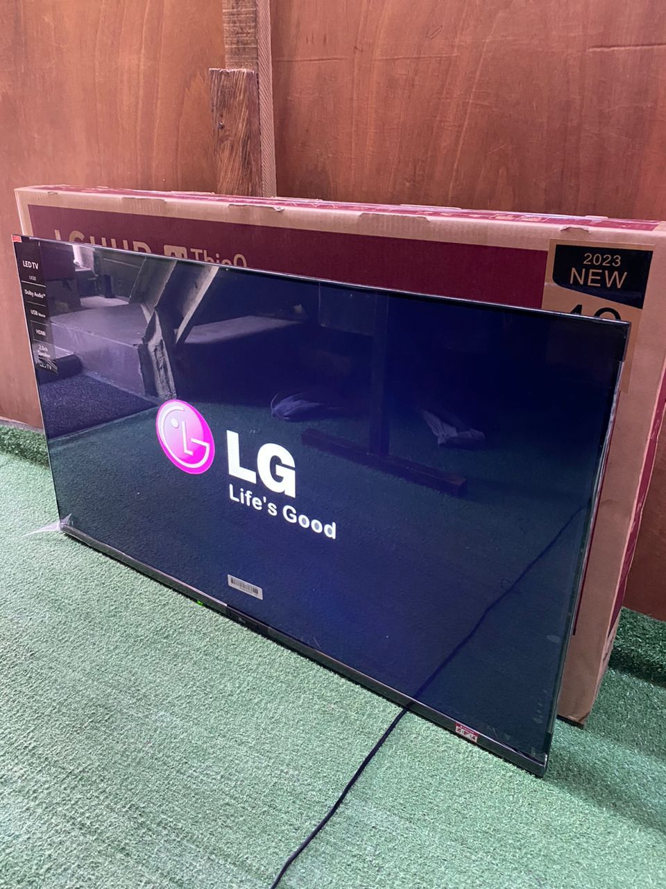 LG Smart TV  49 inch, Electronics