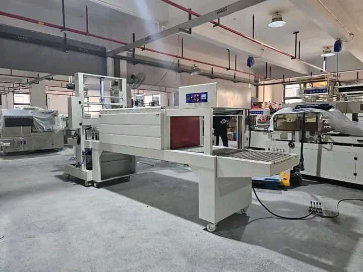Industrial Shrink Wrapping Machine, Tools and Machines