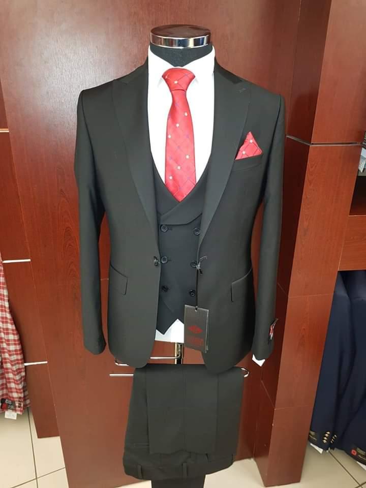 Black Fitted Men suits