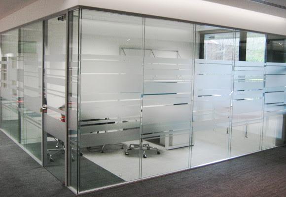 TAMPERED GLASS PARTITION for Offices 